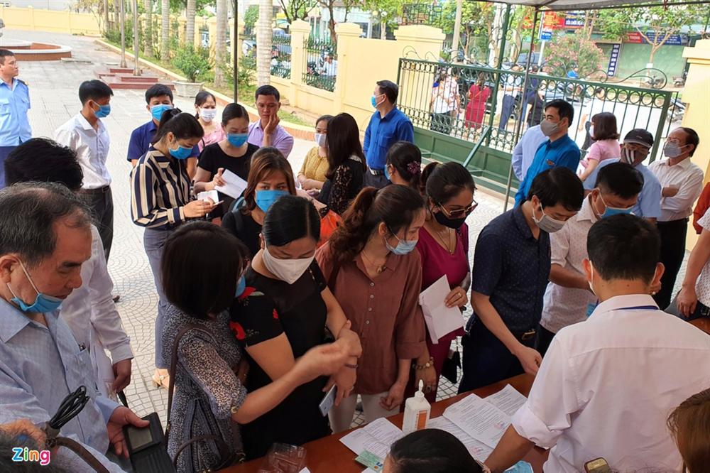 Phụ huynh vụ bê bối thi THPT: Con tôi bị ai đó tự nâng điểm-2