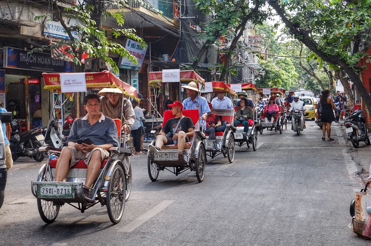 Những kiểu kinh doanh kỳ lạ trong những con ngõ siêu nhỏ ở Hà Nội-1