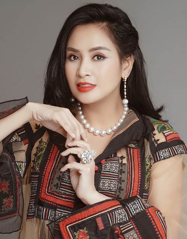 Diva Thanh Lam lần đầu công khai tình tứ bên người đàn ông giấu mặt, là bạn trai kém tuổi được đồn đoán bây lâu nay?-3