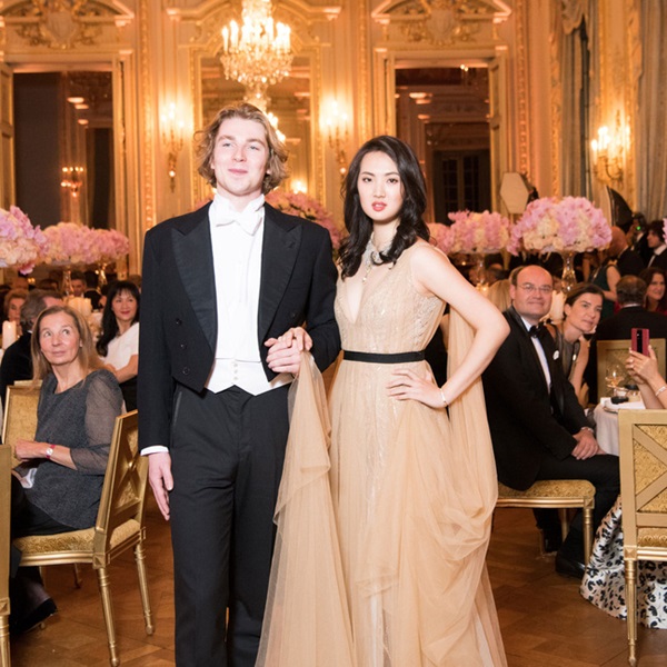 Nàng tiểu thư ngậm thìa bạc của giới siêu giàu Trung Quốc từng gây sốt tại vũ hội xa hoa nhất hành tinh sau 2 năm có cuộc sống khác biệt-2