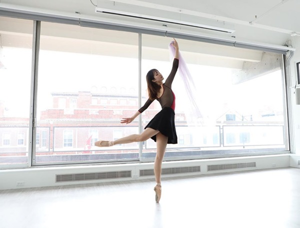 Nàng tiểu thư ngậm thìa bạc của giới siêu giàu Trung Quốc từng gây sốt tại vũ hội xa hoa nhất hành tinh sau 2 năm có cuộc sống khác biệt-7