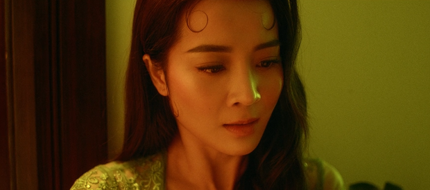 Câu chuyện thật phía sau lời hứa của Vua Bảo Đại và lá thư đánh ghen Nam Phương Hoàng hậu gửi cho Lý Lệ Hà được tái hiện trong MV mới của Hoà Minzy-17