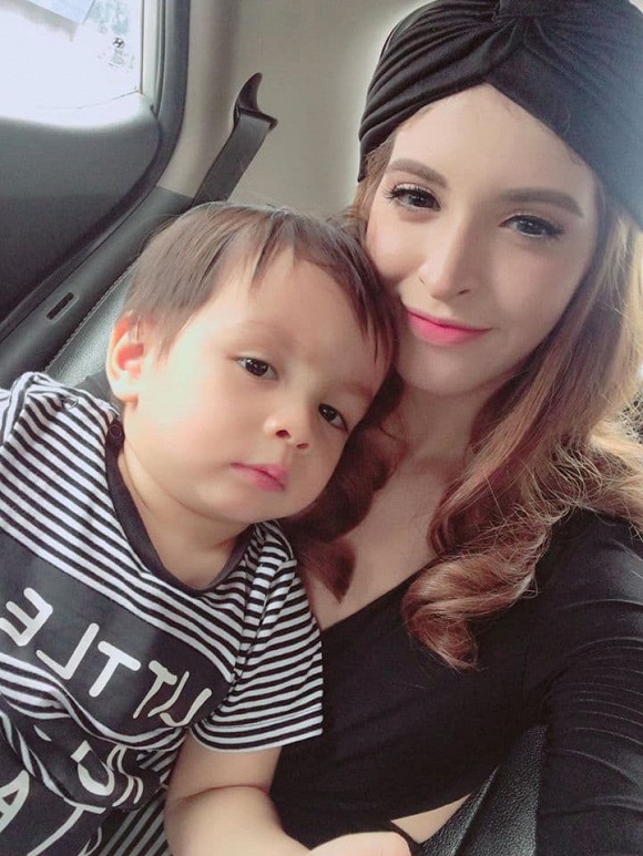 Sau 6 năm ồn ào chuyện tình ái, Baggio hạnh phúc bên vợ, còn Andrea hiện ra sao?-11