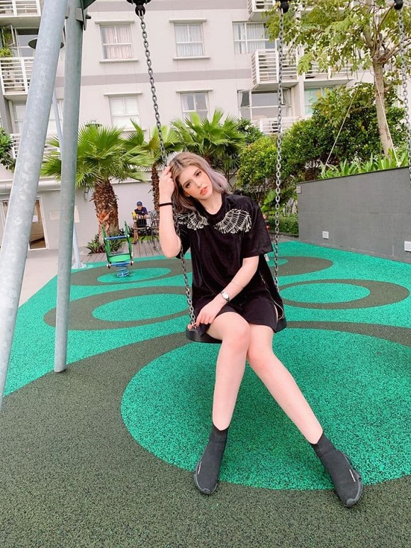 Sau 6 năm ồn ào chuyện tình ái, Baggio hạnh phúc bên vợ, còn Andrea hiện ra sao?-7