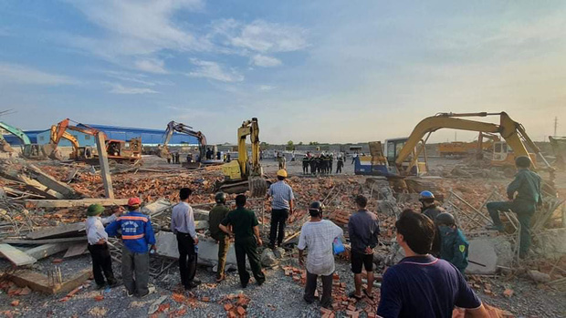 Nhà thầu thi công vụ tường sập đè chết 10 người ở tỉnh Đồng Nai nói trước khi xảy ra vụ việc có cơn gió lốc?-3