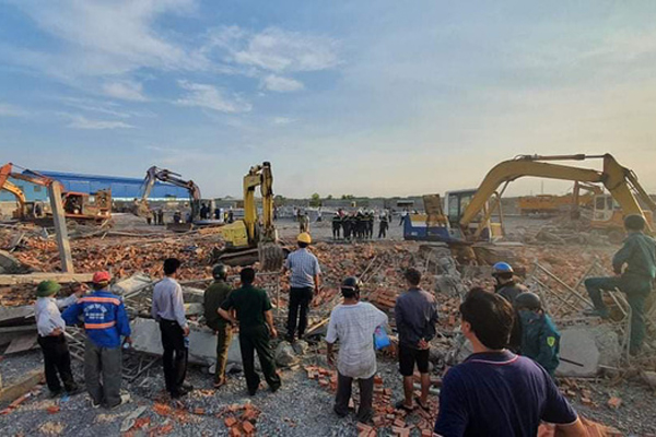 Vụ tai nạn nghiêm trọng ở Đồng Nai: Chưa thể khẳng định không còn nạn nhân dưới đống đổ nát-7