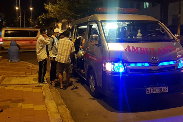 Thấy bức tường đổ, trong đầu mình nghĩ là chết rồi-9