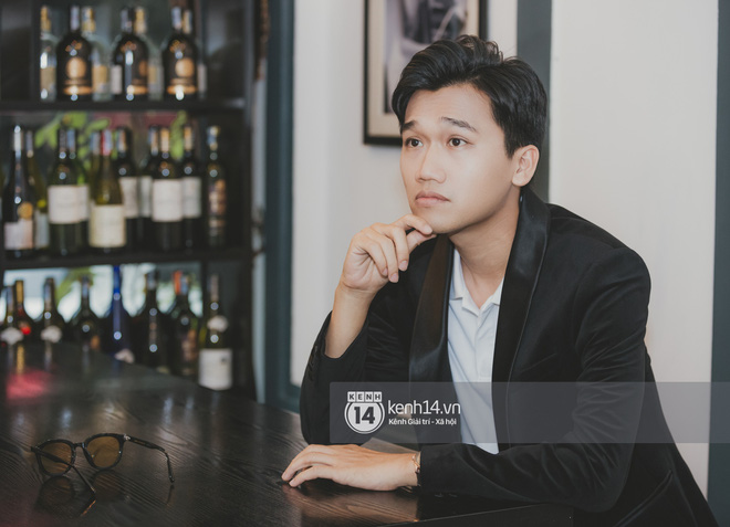 Xuân Nghị lên tiếng về tin hẹn hò, nghẹn ngào kể về thời nghèo khó: Tôi dọn khách sạn xuyên đêm, lương 1,6 triệu/tháng”-15