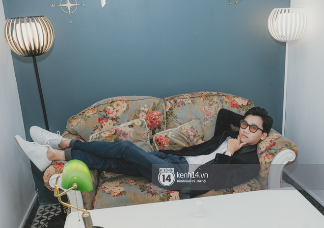 Xuân Nghị lên tiếng về tin hẹn hò, nghẹn ngào kể về thời nghèo khó: Tôi dọn khách sạn xuyên đêm, lương 1,6 triệu/tháng”-18