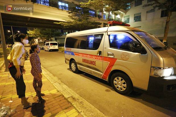 Quặn lòng cảnh vợ nhận thi thể chồng về quê chôn cất sau vụ sập tường ở Đồng Nai: Tiếng nấc nghẹn tìm chồng trong vô vọng-1