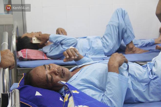 Quặn lòng cảnh vợ nhận thi thể chồng về quê chôn cất sau vụ sập tường ở Đồng Nai: Tiếng nấc nghẹn tìm chồng trong vô vọng-7