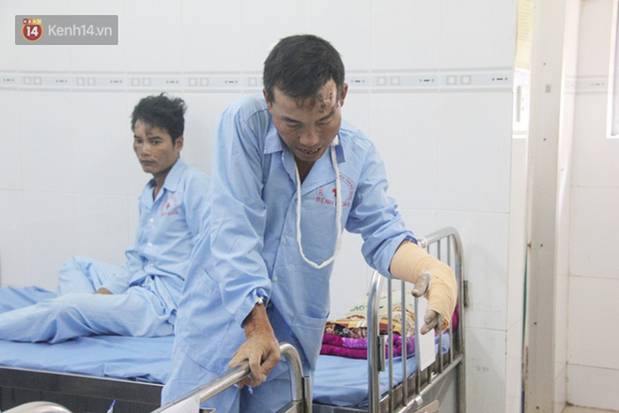 Quặn lòng cảnh vợ nhận thi thể chồng về quê chôn cất sau vụ sập tường ở Đồng Nai: Tiếng nấc nghẹn tìm chồng trong vô vọng-8