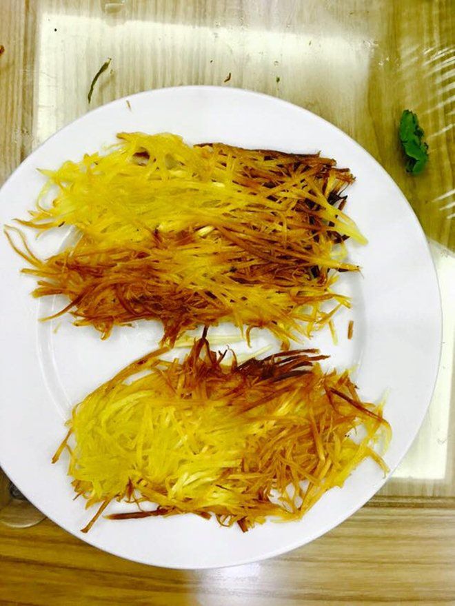 Bạn gái xinh của Công Lý nấu ăn kém nhất nhà, giờ làm cả dàn sao phải vào tấm tắc-15