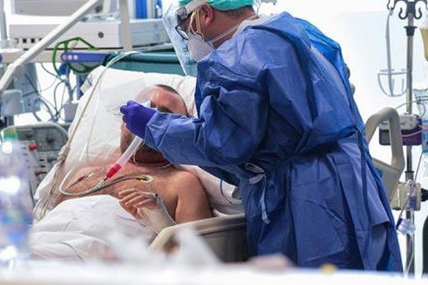 Lý do phi công người Anh chưa được ghép phổi dù đã có chỉ định-1