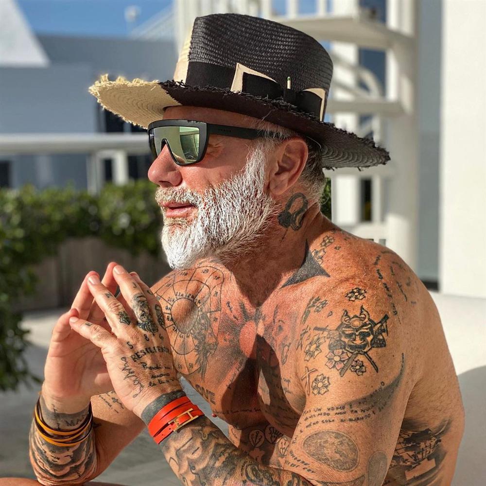 Chuyện yêu đương của triệu phú 52 tuổi với dàn người mẫu, hoa hậu-2