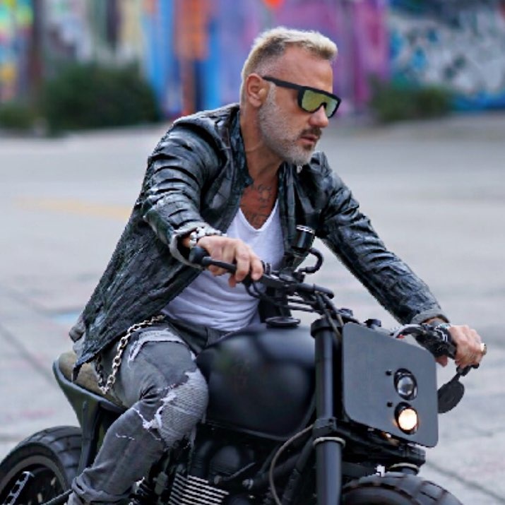 Chuyện yêu đương của triệu phú 52 tuổi với dàn người mẫu, hoa hậu-3