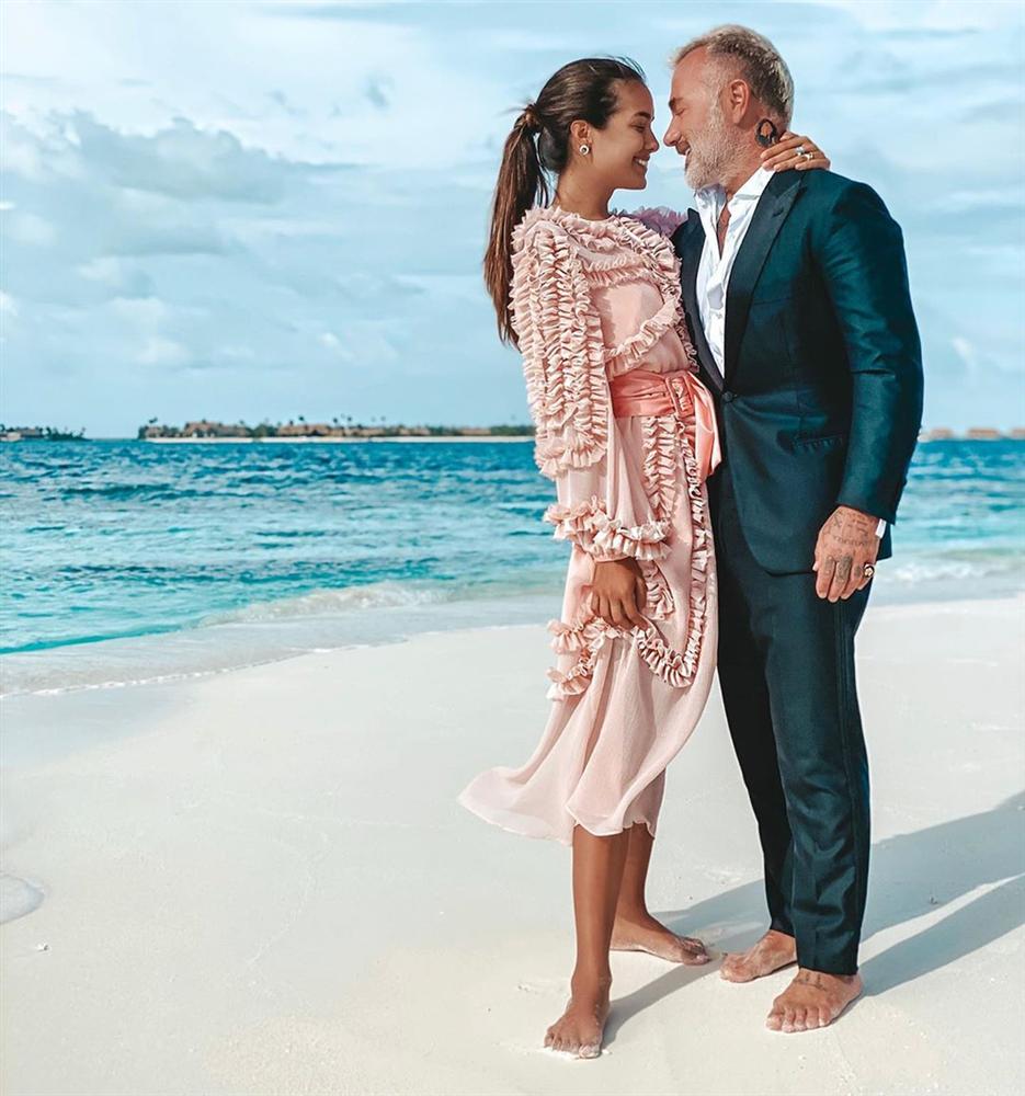 Chuyện yêu đương của triệu phú 52 tuổi với dàn người mẫu, hoa hậu-19