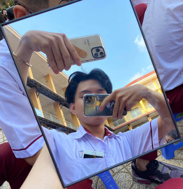 Nam sinh lớp 12 học cô Minh Hiếu đi đường quyền với dàn Iphone 11 Pro Max, XS Max xịn sò khiến dân mạng mắt tròn mắt dẹt-2