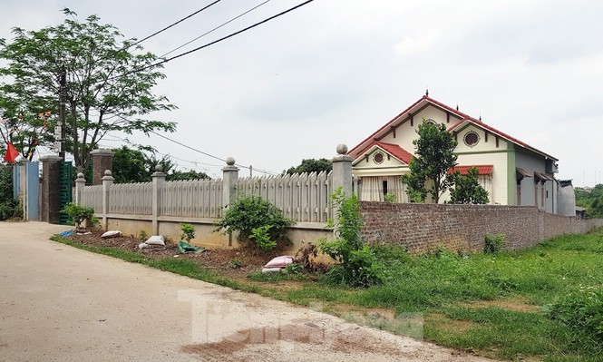 Cận cảnh biệt thự, nhà vườn trái phép mọc trên đồi ở Ba Vì-10