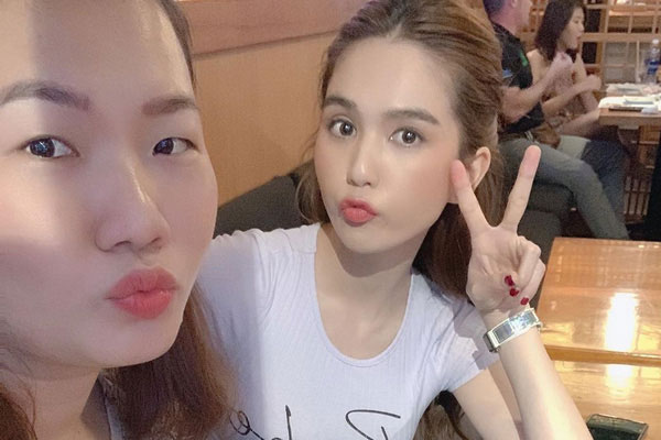 Ngọc Trinh diện đồ cũng như không khi khoe trọn bờ mông căng đầy, phía sau lấp ló gia tài khủng-6