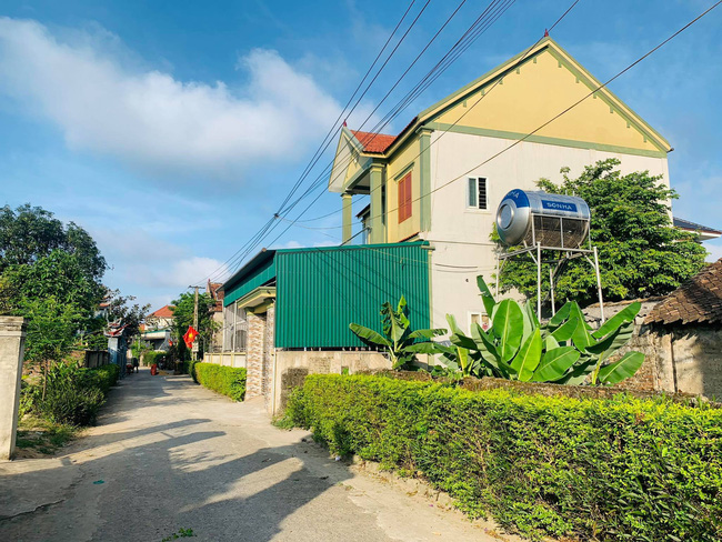 Bà nội cháu bé 18 tháng tuổi nghi bị mẹ đánh tử vong: Con trai tôi chưa một lần được gặp mặt cháu-1