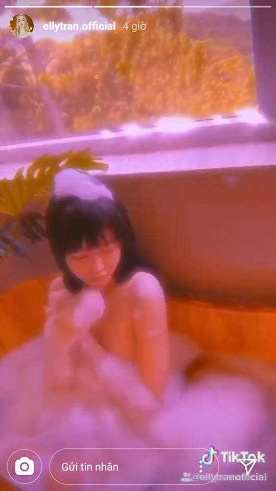 Elly Trần đăng clip khỏa thân tắm bồn, lộ trọn vòng 3 trước ống kính-1