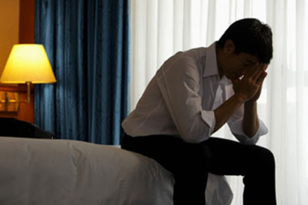 Nửa đêm bắt gặp hành động lén lút của chồng trong phòng làm việc, vợ mỉm cười rồi ngay lập tức viết đơn ly hôn-3