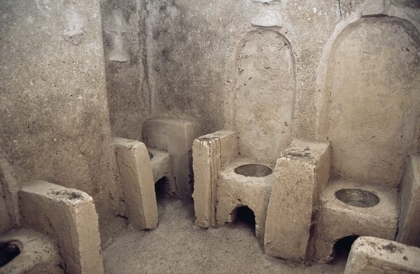 Ghế mai táng - nghi thức chôn cất kỳ lạ như thể sống chung với xác chết của người xưa, cách thức thực hiện nghe qua đã đủ sởn tóc gáy-7