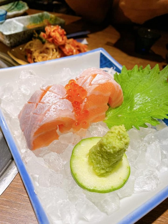 Chụp lén Trường Giang, Nhã Phương để lộ rõ nhan sắc thật của ông xã-5