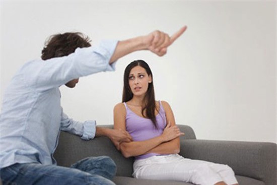 Đối xử với vợ như một công cụ tình dục và cái kết của gã giám đốc