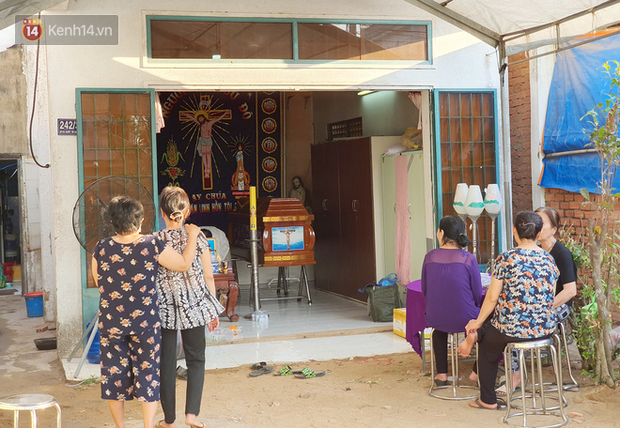 Đám tang đẫm nước mắt của nạn nhân lớn tuổi nhất vụ sập tường ở Đồng Nai: Mẹ ơi, con tìm thấy bố rồi, bố ở trong nhà xác bệnh viện-11