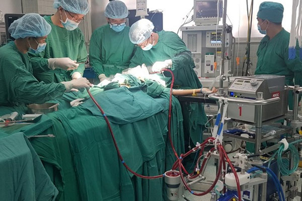 Covid-19: Thiếu miễn dịch, Trung Quốc có nguy cơ bùng phát dịch lần 2-3