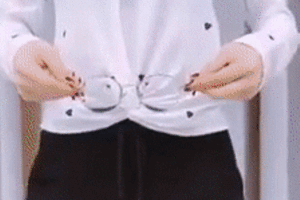 Nín thở xem loạt ảnh mới của Ngọc Trinh: Pose dáng quằn quại, thả rông khoe vòng 1 táo bạo-5