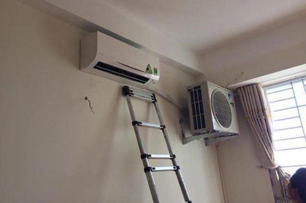 Đầu mùa lắp cục nóng điều hòa sai quá sai thế này đừng hỏi vì sao tiền điện tăng vọt-1