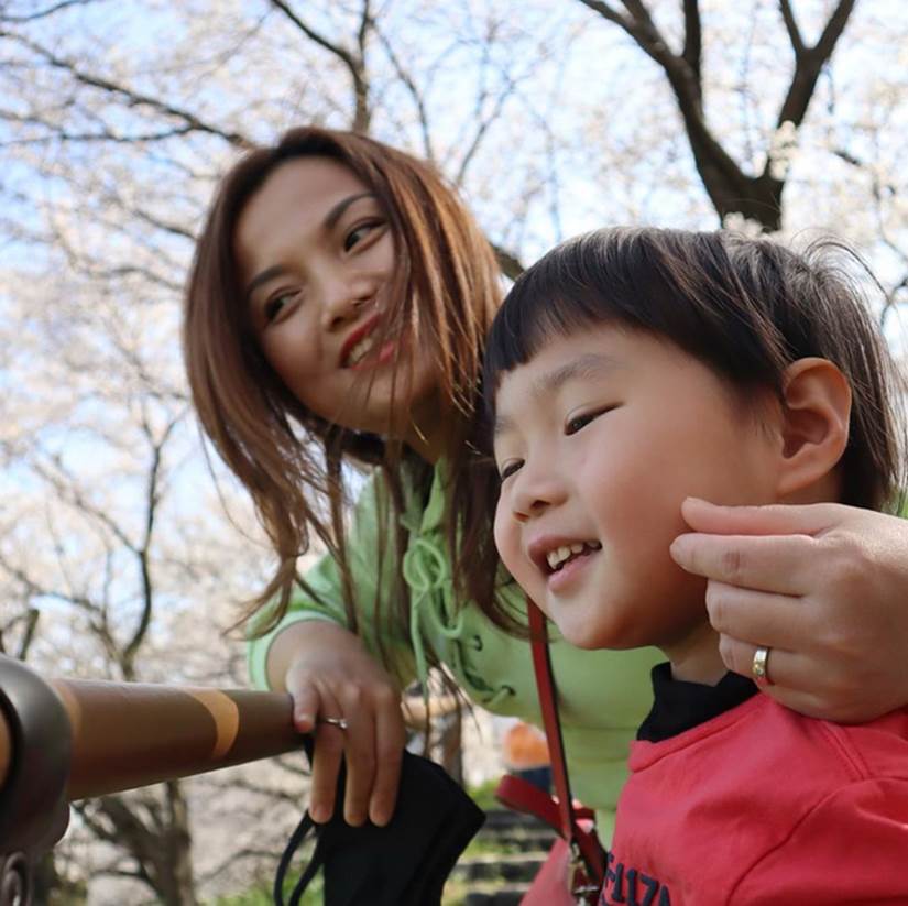 Quỳnh Trần JP đã là đại gia khi kênh Youtube vừa chạm mốc 3 triệu sub, nhìn loạt ảnh hậu trường không phải ai cũng biết này để thấy mẹ bỉm sữa xa xứ đã nỗ lực khủng khiếp đến mức nào!-22