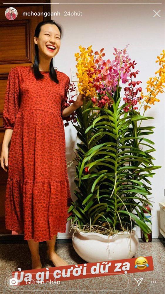 MC Hoàng Oanh lần đầu khoe bụng bầu lớn vượt mặt, nhan sắc những tháng cuối thai kỳ gây chú ý-3