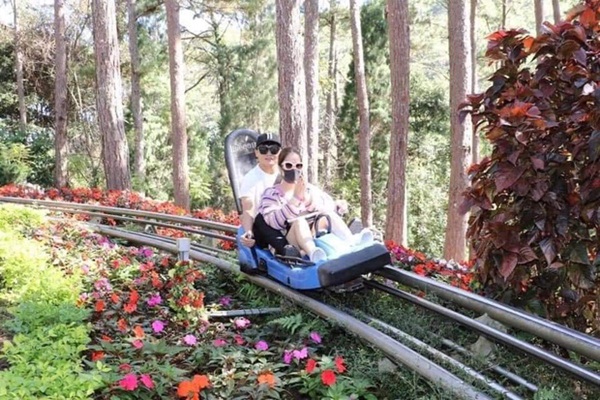 Lộ ảnh Quang Hải đi Đà Lạt cùng Huyền My từ năm ngoái: Chuyện tình yêu ngày càng rối rắm thế này-4