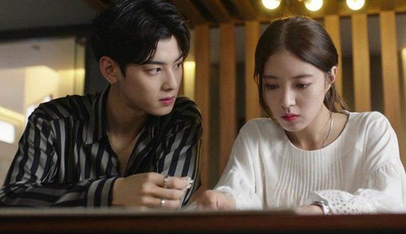 Mời bạn thân ngủ lại nhà, nửa đêm vợ chết đứng trước việc làm của cô nàng cùng hành động đáp trả từ chồng mình-2