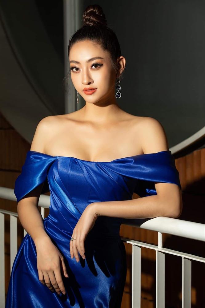 Hoa hậu Lương Thùy Linh diện váy hai dây khoe thềm ngực nõn nà khó cưỡng-6