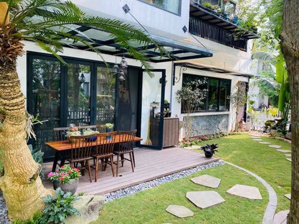 Nữ ca sĩ lấy chồng rút khỏi showbiz, về ngoại thành mua biệt thự trồng hoa, cây cảnh-8