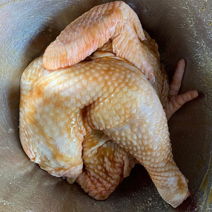 Thả con gà ướp dầu hào vào nồi cơm điện, 40 phút sau lại được món ngon bất ngờ-2