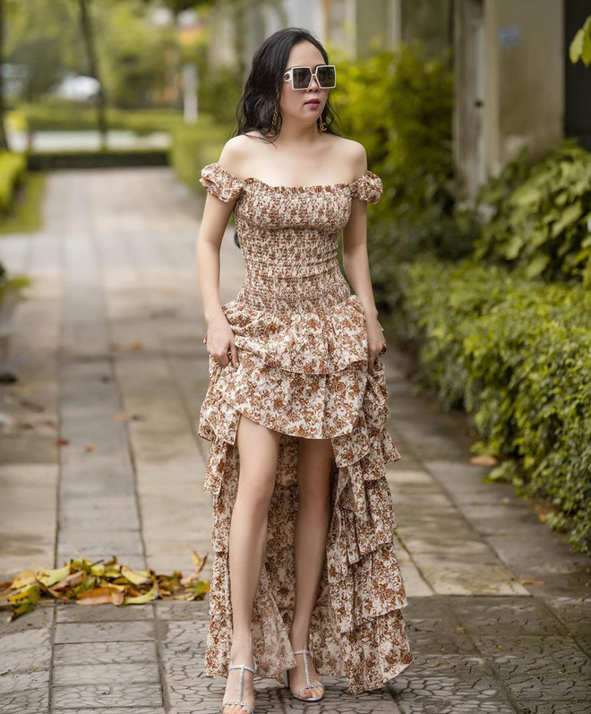 Ngoài 40 vẫn bung lụa diện crop top cho bằng chị bằng em, Phượng Chanel gây choáng vì eo thon bất ngờ-10