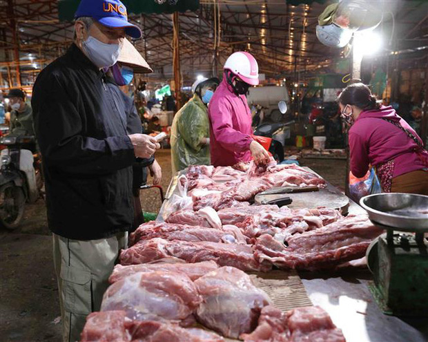 Giá lợn hơi lên đỉnh, gần 100.000 đồng/kg-1