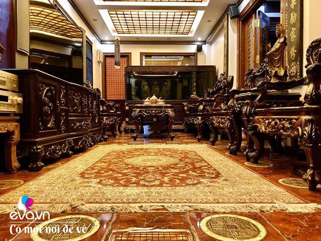 Tiến sĩ trẻ biến chung cư cũ 350m² thành dinh thự” khủng, riêng bộ bàn trà đã 6 tỷ đồng-2