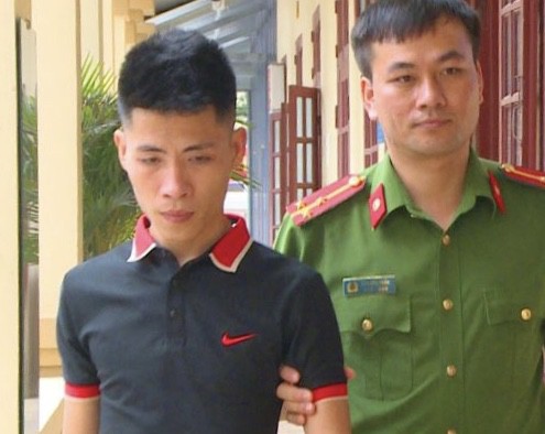 Giải cứu 12 thiếu nữ bị ép phục vụ trong quán karaoke-1