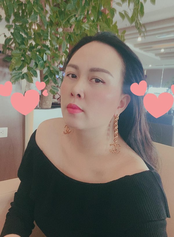 Phượng Chanel liên tục gây chú ý với gu ăn mặc-1