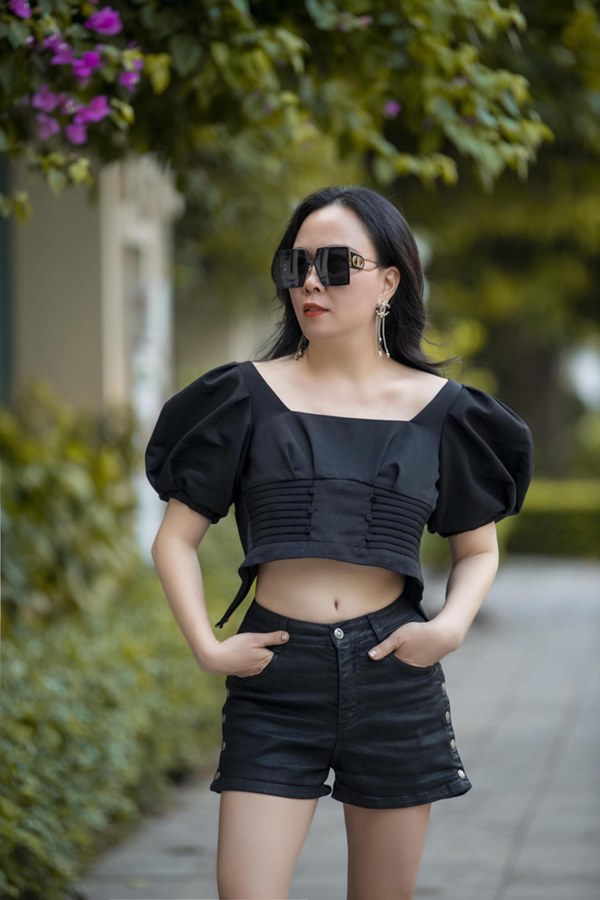 Phượng Chanel liên tục gây chú ý với gu ăn mặc-5