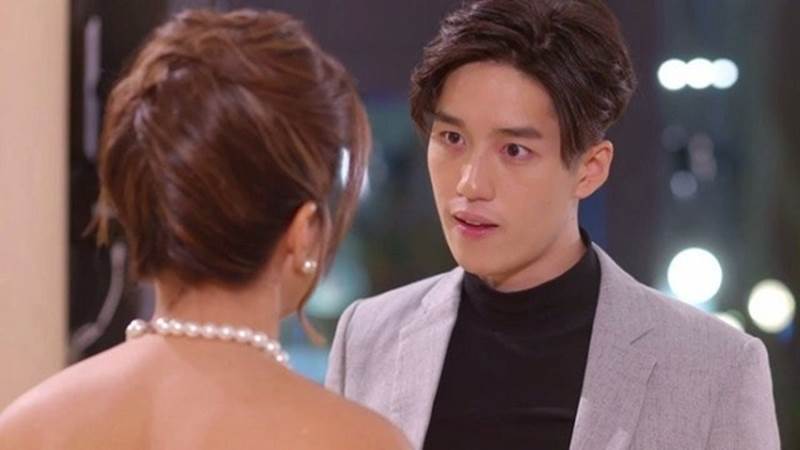 Vợ cũ từng gào khóc muốn tự tử khi chồng đòi ly hôn, 3 năm sau anh ta đóng băng với cú twist trong căn nhà đầy hoa-2