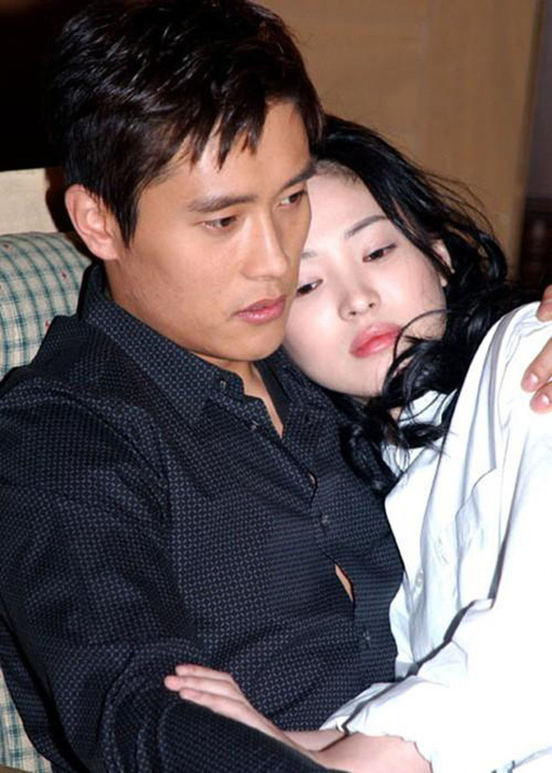 22 tuổi, Song Hye Kyo từng yêu như điên như dại một gã đàn ông đào hoa, chia tay xong đau đớn dằn vặt suy sụp tới mất ăn mất ngủ-4