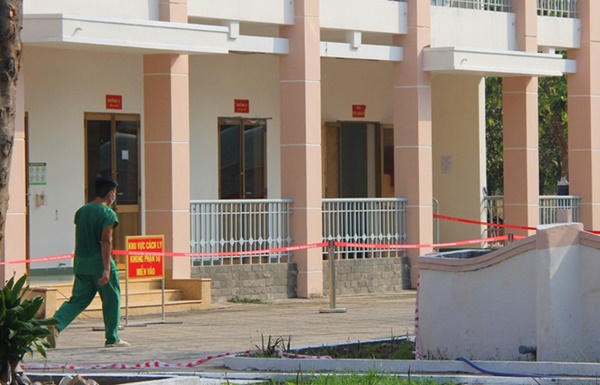 Chức năng phổi của phi công người Anh cải thiện, 2 tiếp viên hàng không Vietnam Airlines đang được điều trị tại Củ Chi-3